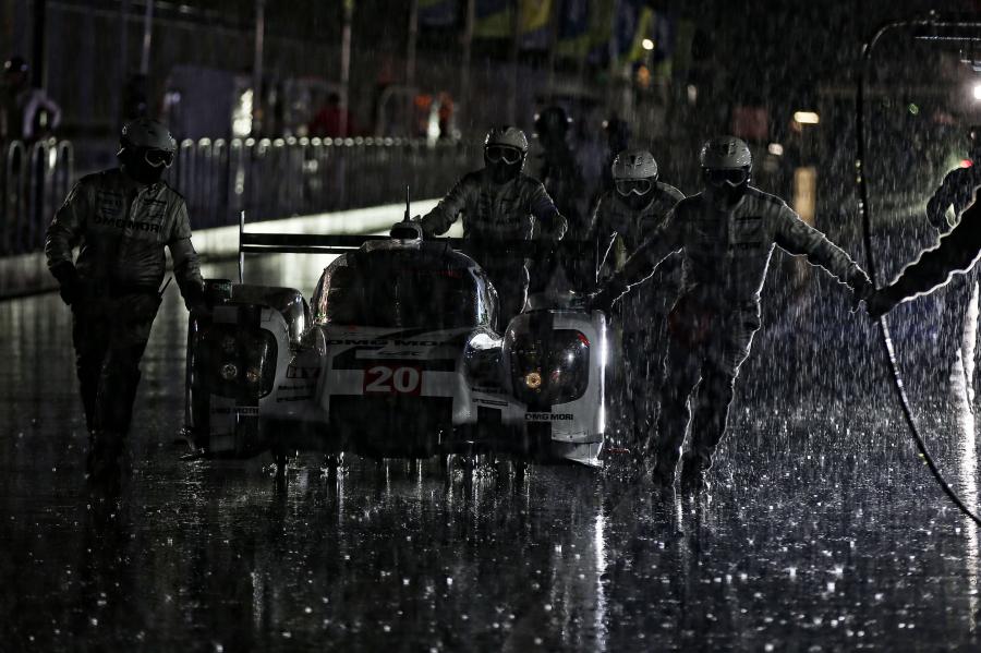  Porsche 919 Hybrid 2015 года  (фото 99 из 481)